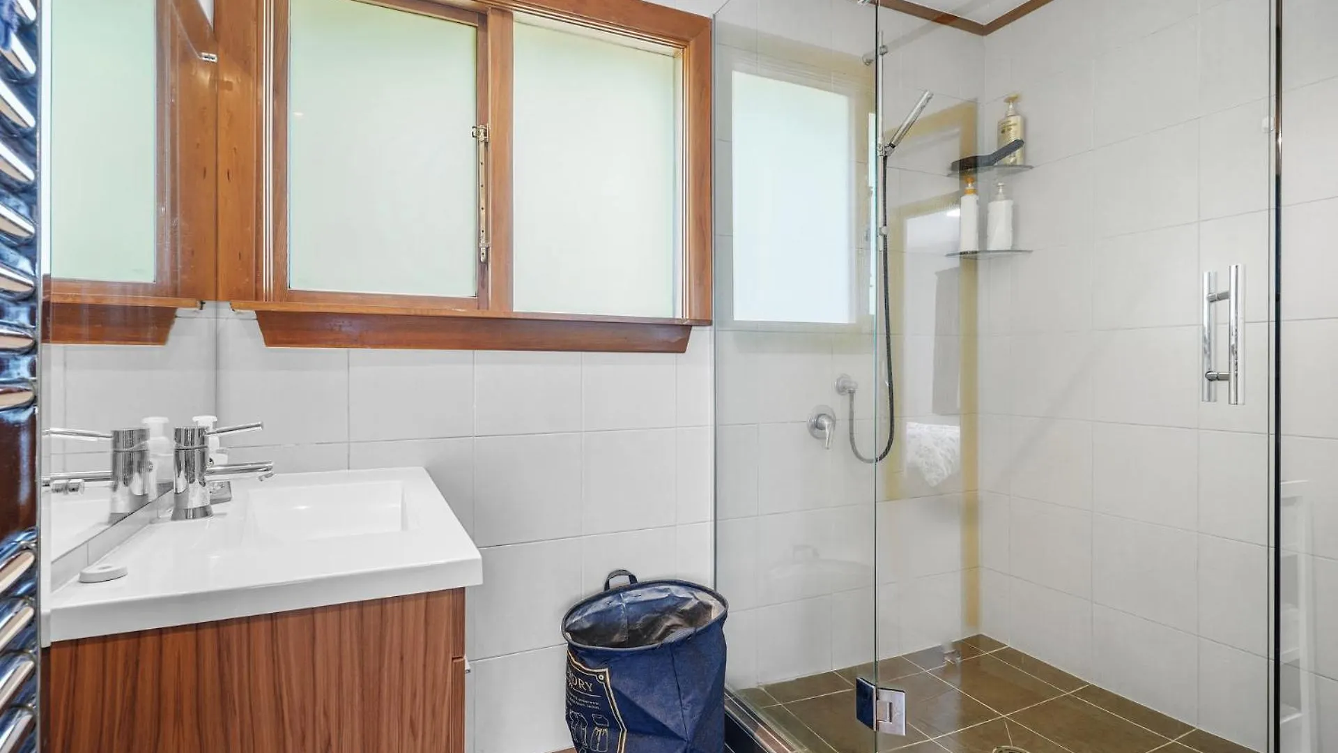 Mm Villa - Christchurch Holiday Home