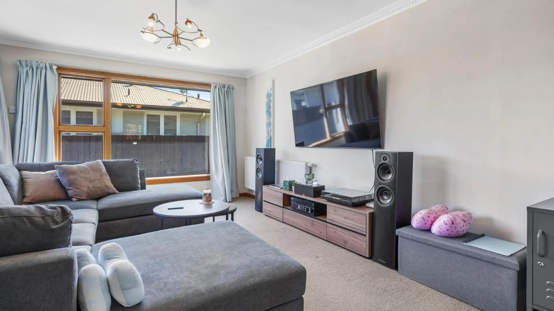 Mm Villa - Christchurch Holiday Home